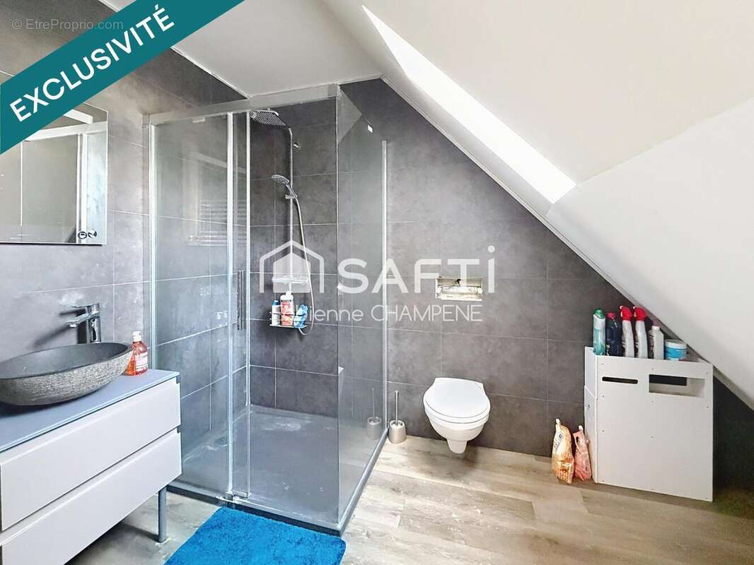 Photo 8 - Appartement à LONS-LE-SAUNIER