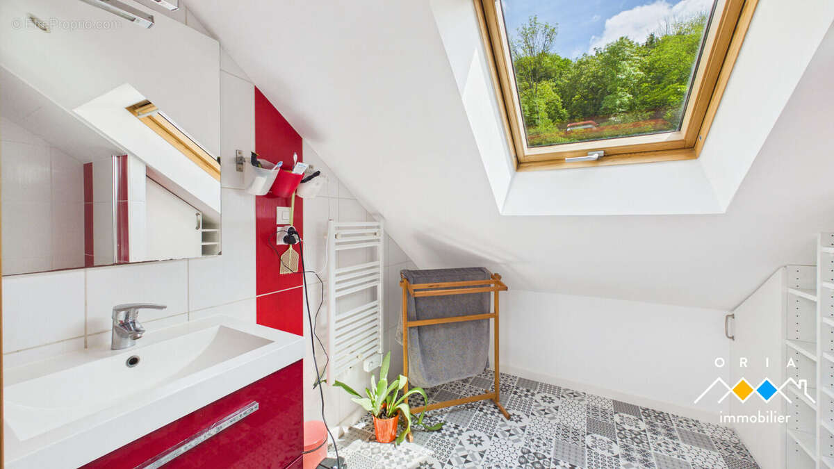 Maison à MONCEL-SUR-SEILLE