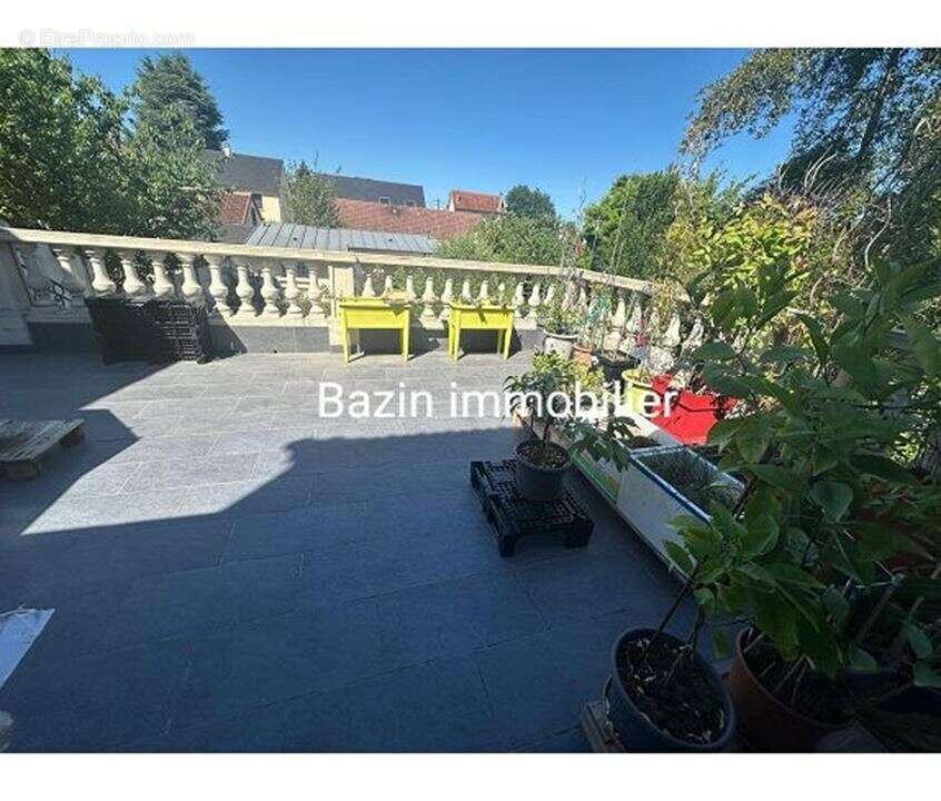 Maison à SAINTE-GENEVIEVE-DES-BOIS