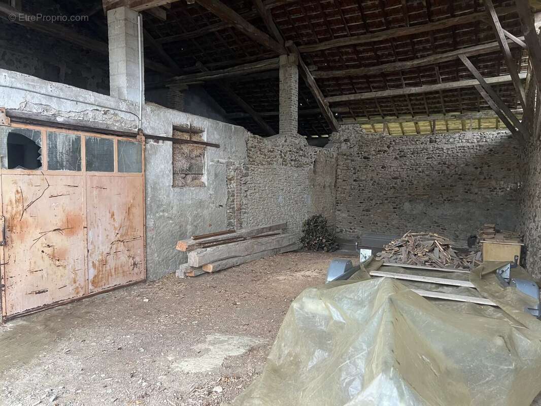 Maison à CHEVRIERES