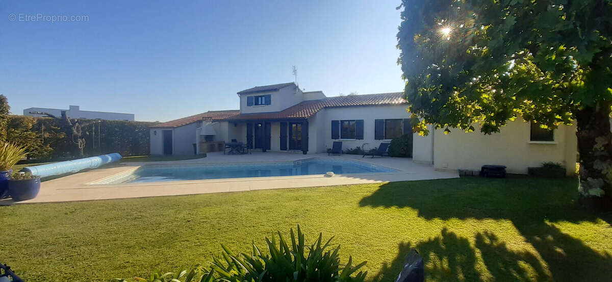 Maison à SAINT-SULPICE-DE-ROYAN