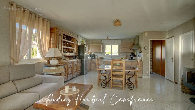 Maison à VIGNEULLES-LES-HATTONCHATEL