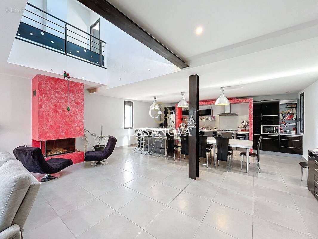 Maison de charme rénovée esprit loft avec piscine et volumes généreux  Pézenas - photo 5