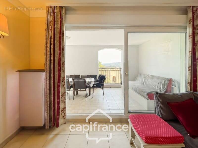 Appartement à MALLEMORT