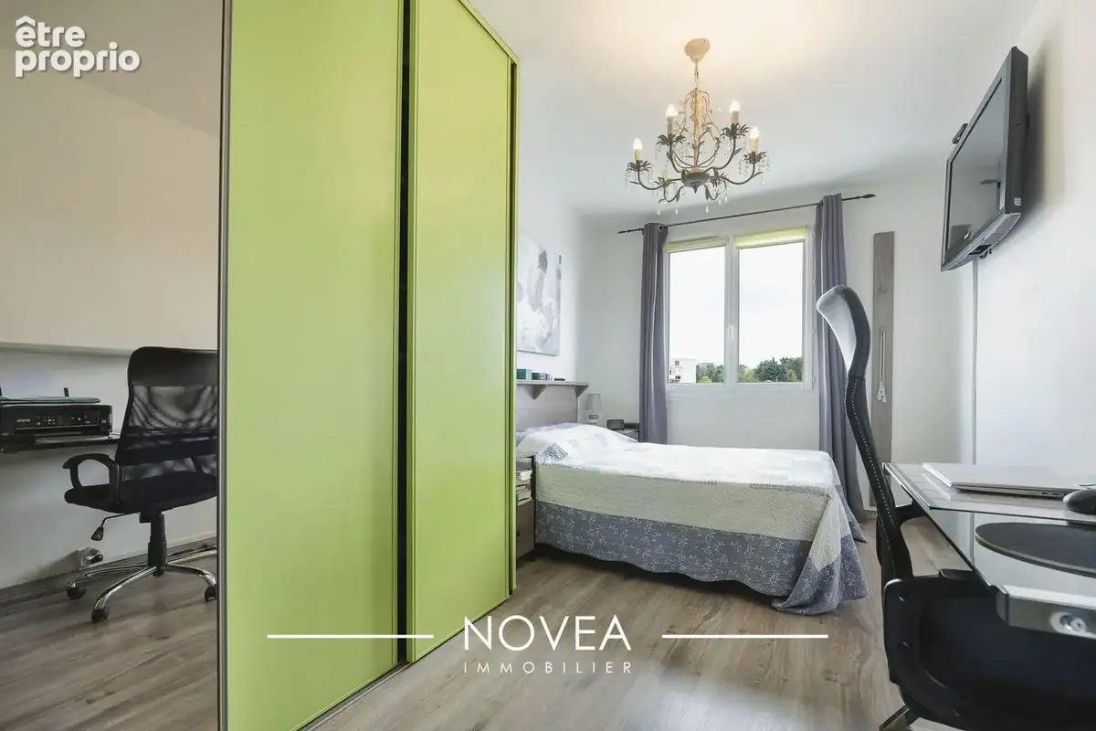 Appartement 4 pièces 70 m² à vendre à Sainte-Foy-Les-Lyon (69110) - photo 7