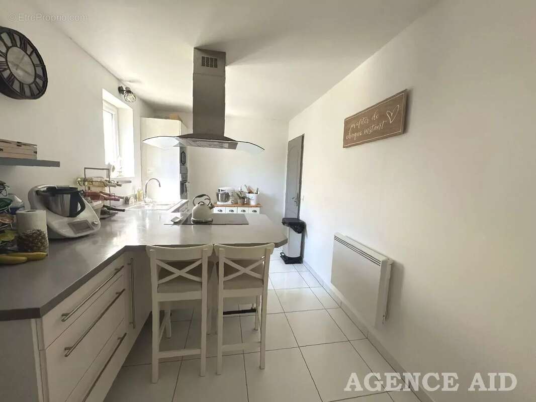 Maison à CUGES-LES-PINS