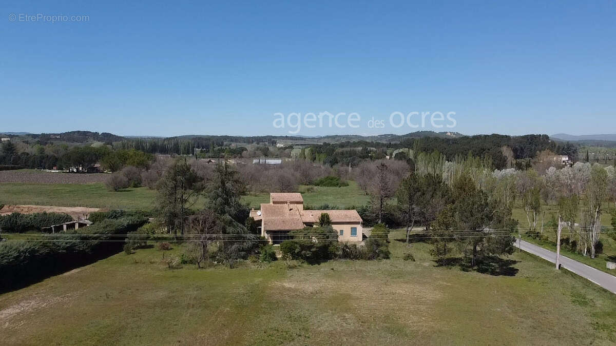Maison à ROUSSILLON