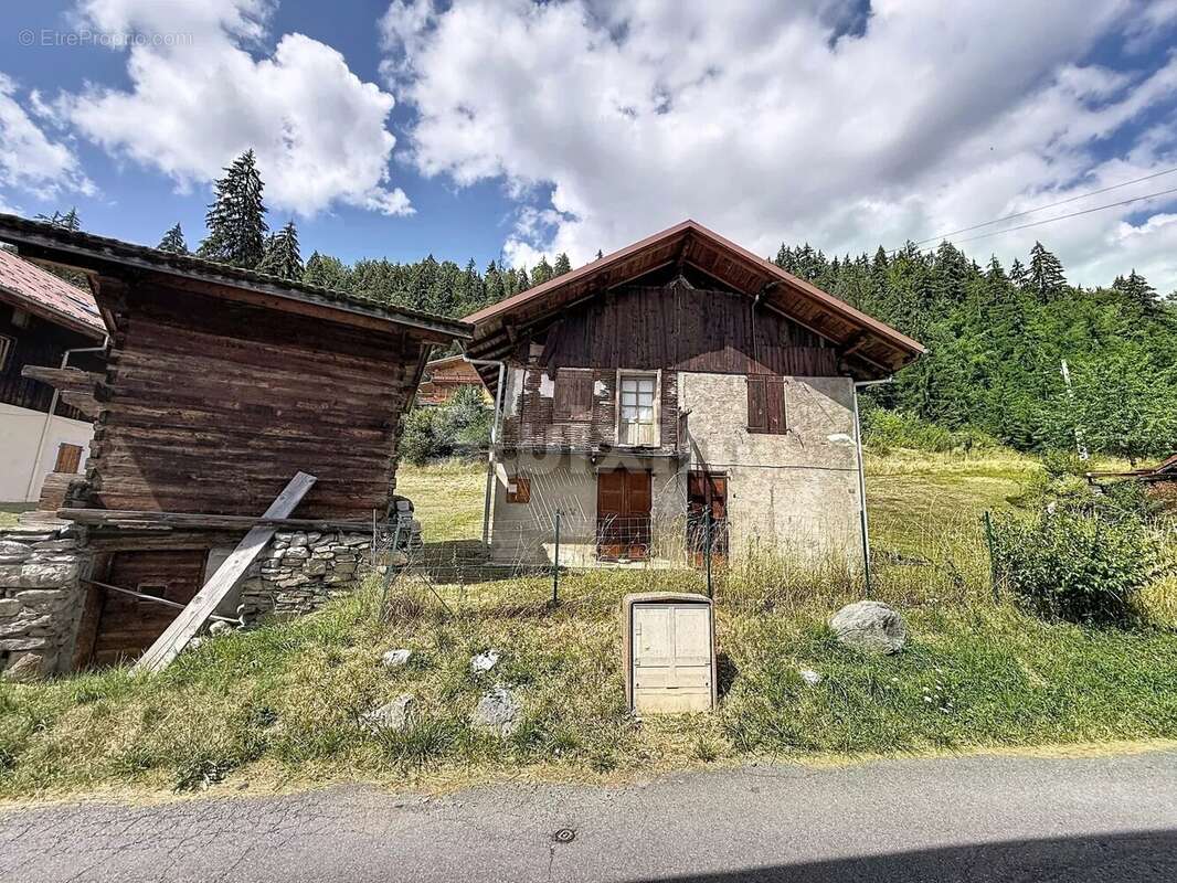 Maison a renover sur 880 m2 de terrain - photo 7