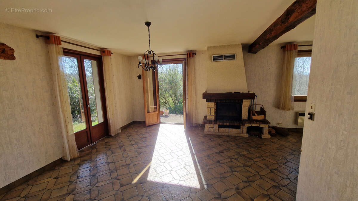 Maison à PUY-GUILLAUME