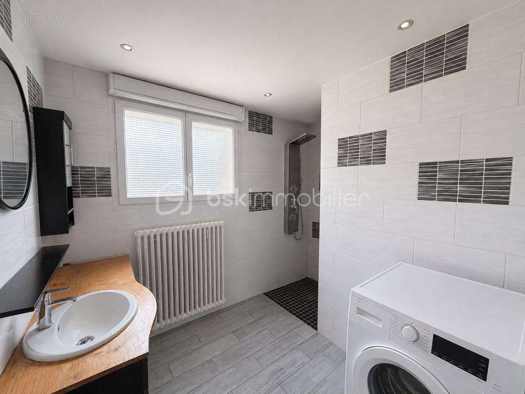 Maison familiale de 107 m² avec garage, jardin et dépendances à Saint-Quentin - photo 6