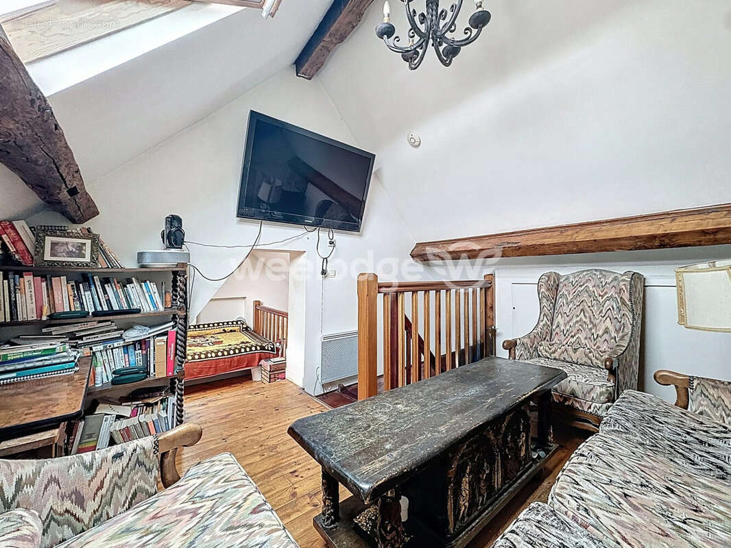 Maison à MAURECOURT