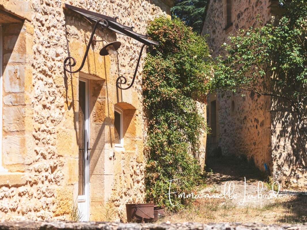 Propriété en pierre avec maison d’amis, piscine et 2,5 hectares LALINDE (24) - photo 35