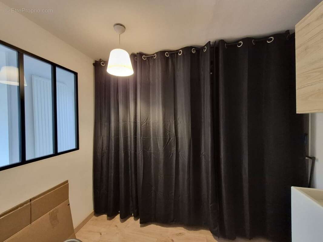 Maison à SAINT-GEORGES-DES-GARDES