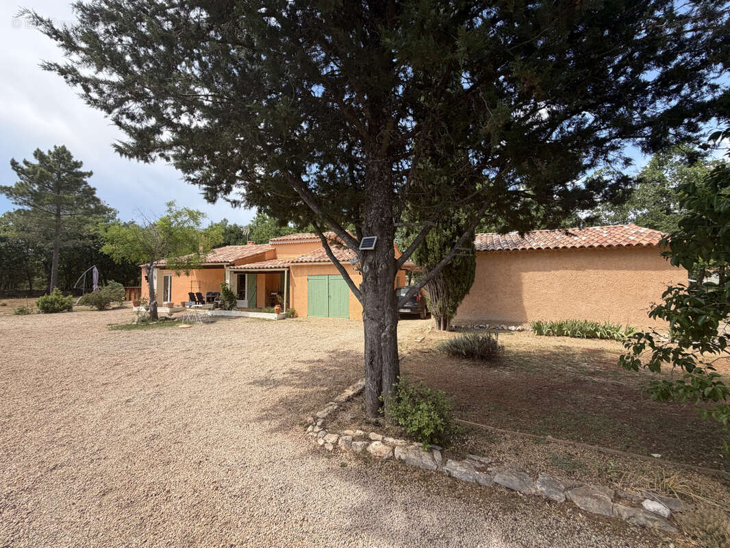 Maison à REGUSSE