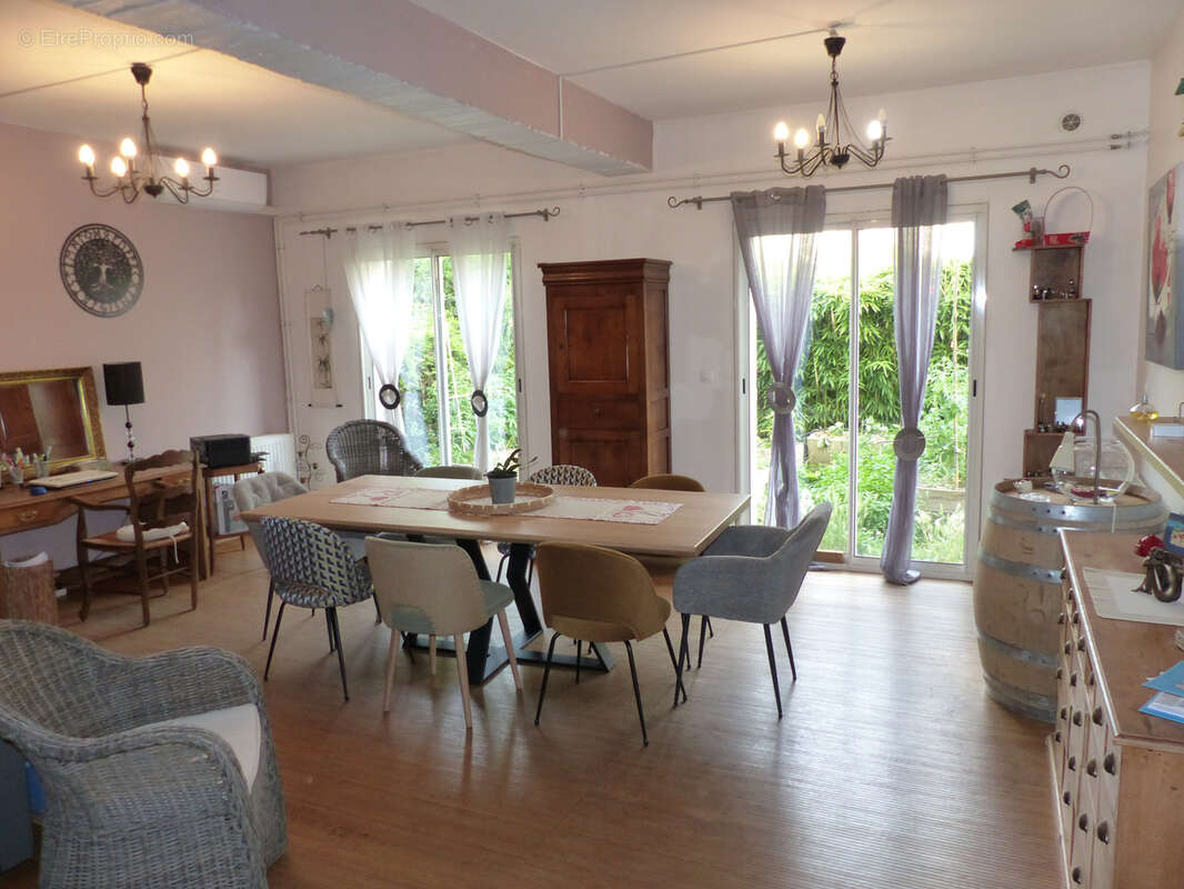 Maison à L&#039;ISLE-SUR-LA-SORGUE