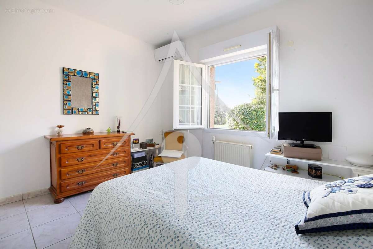 Maison à LAVERNOSE-LACASSE