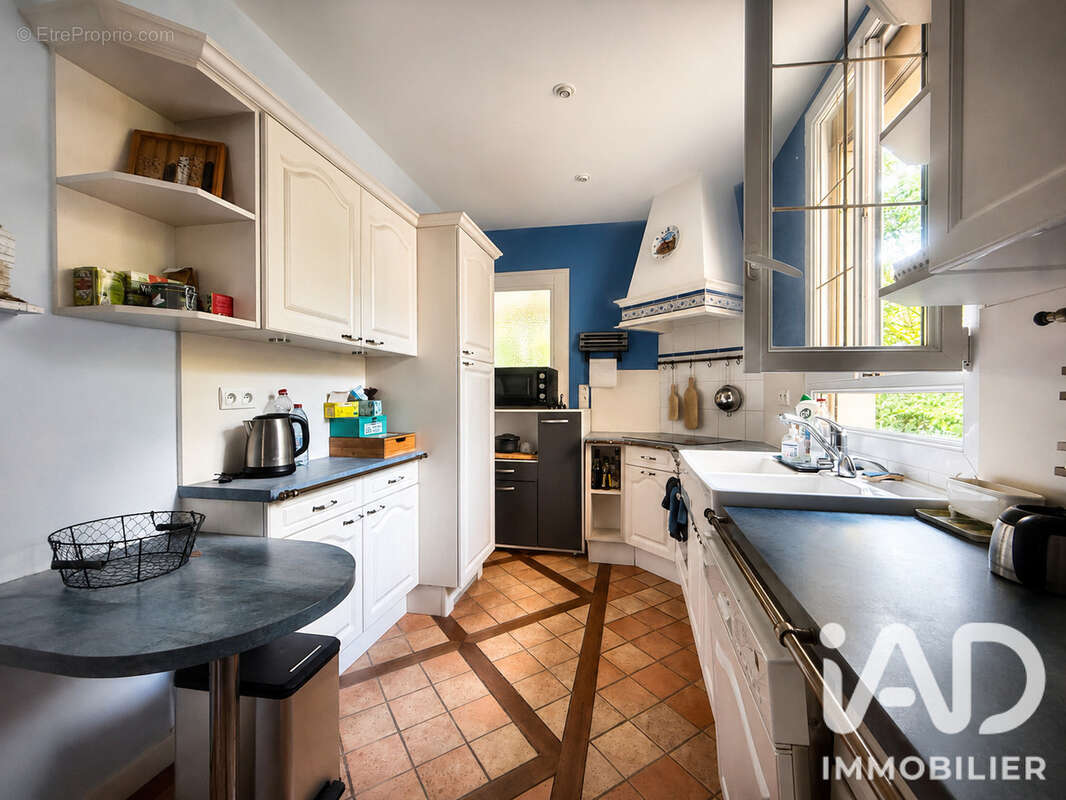 Maison 222 m² à Coulommiers  - photo 8