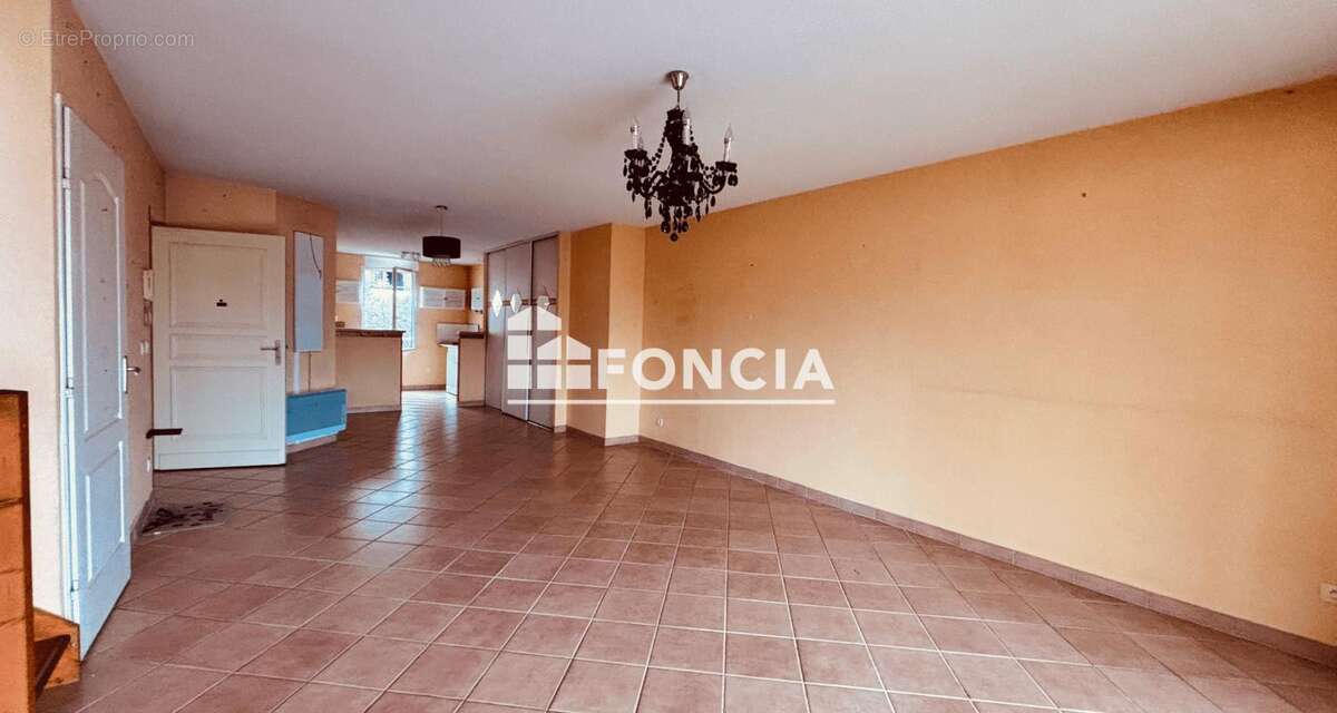 Appartement à SIX-FOURS-LES-PLAGES