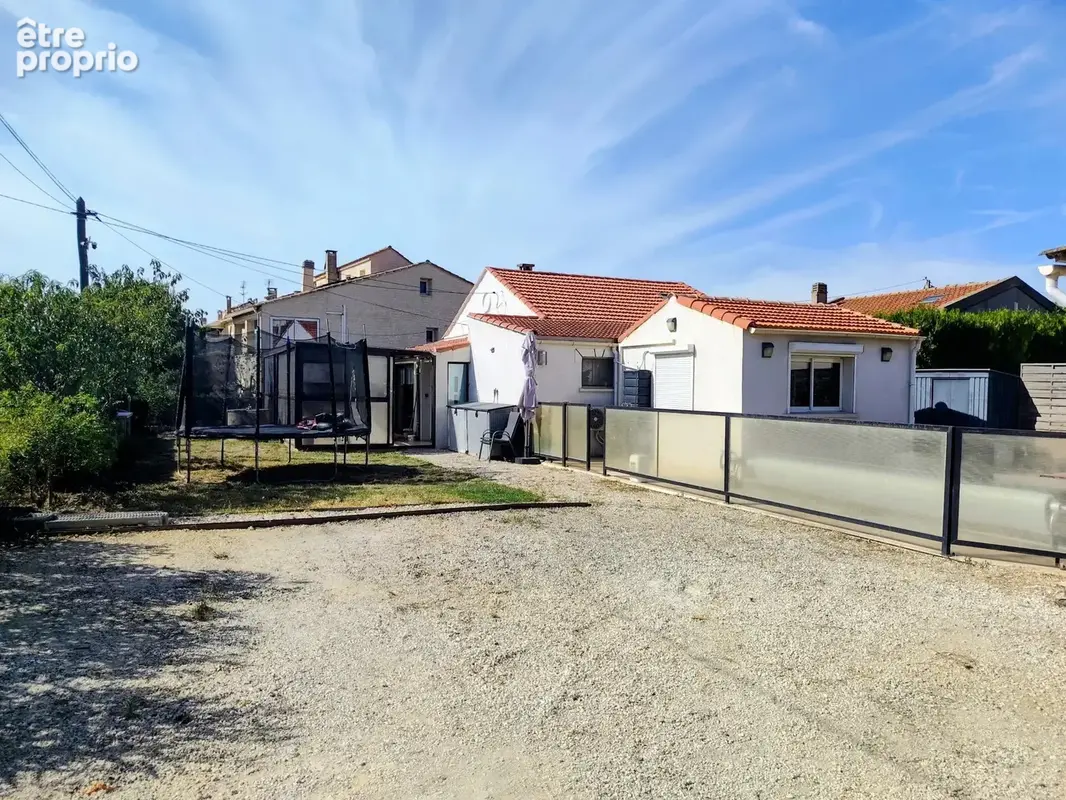 Villa de plain-pied T5 de 96 m² - Piscine - Garage - Jardin - Port-de-Bouc - photo 5