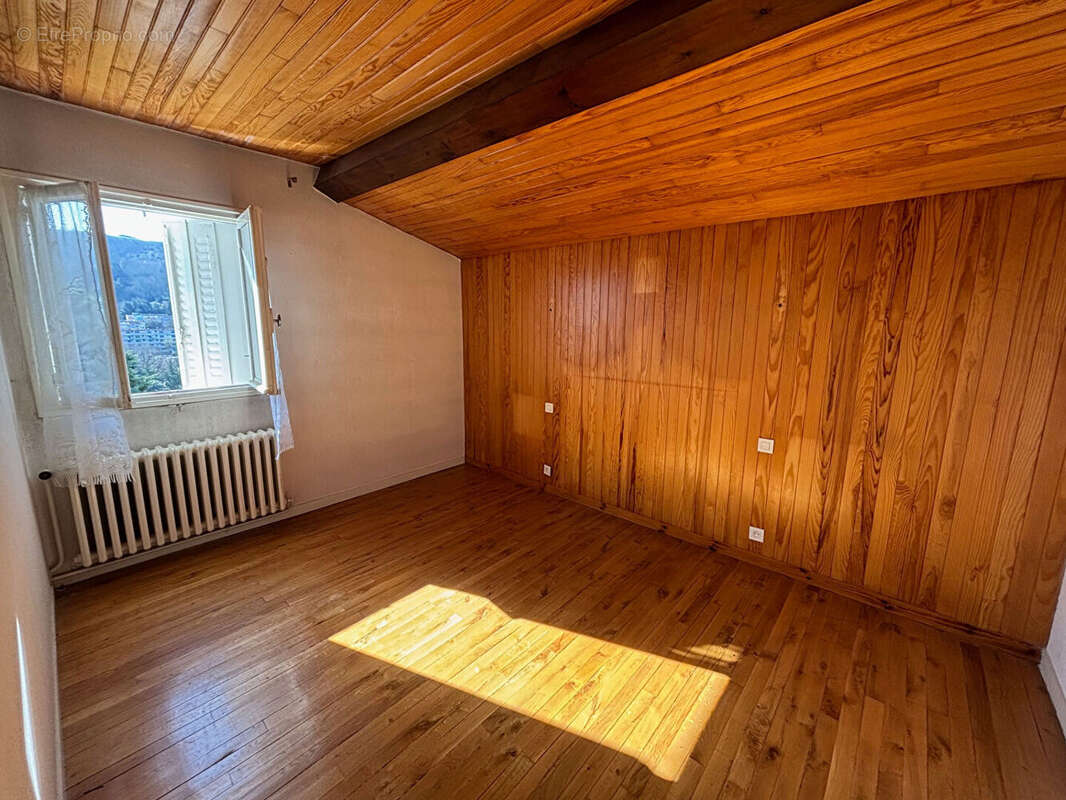 Maison à SAINT-ETIENNE