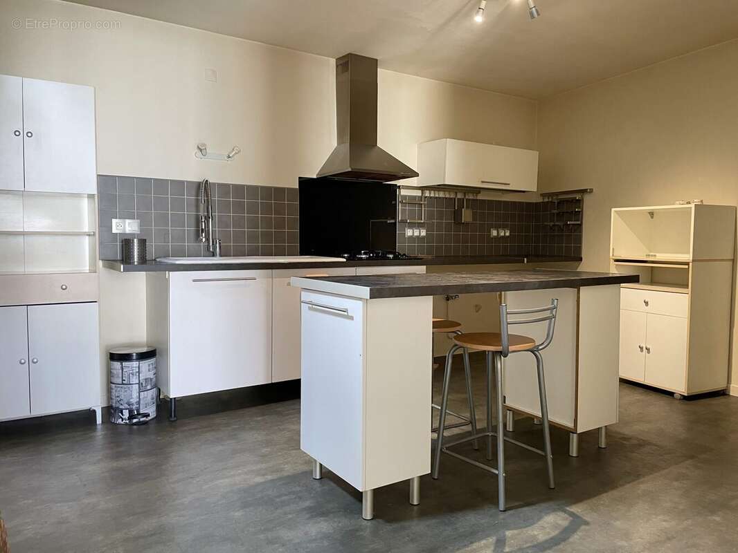 Maison 113 m² à Saint-Celerin  - photo 4
