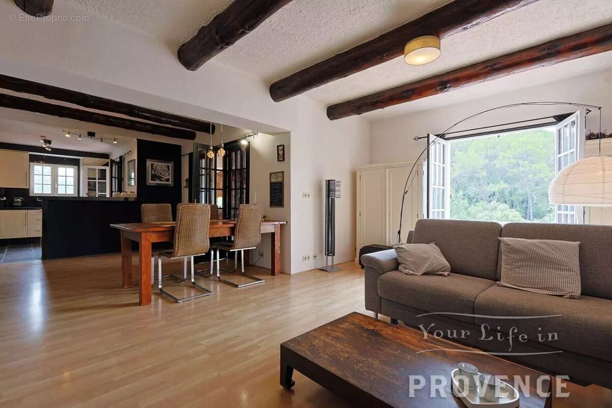 Maison à SAINT-ANTONIN-DU-VAR