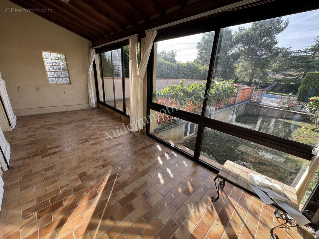 Maison avec piscine et hangar - photo 6