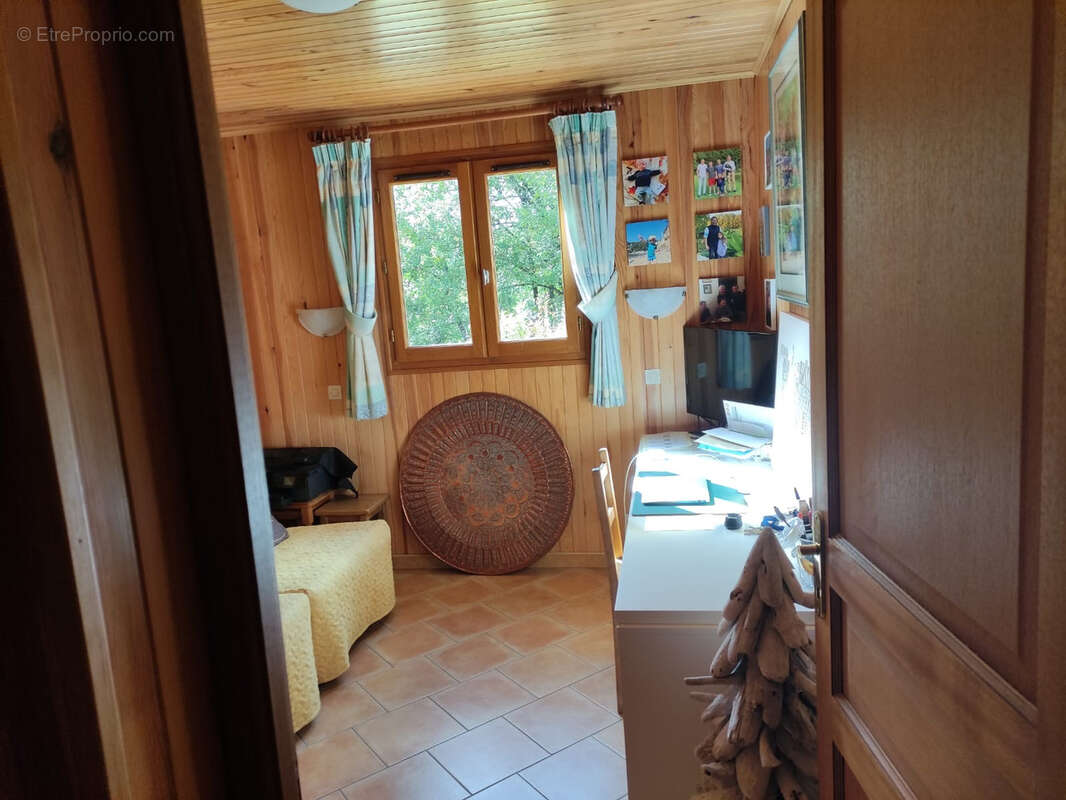 Maison à LACHAPELLE-AUZAC