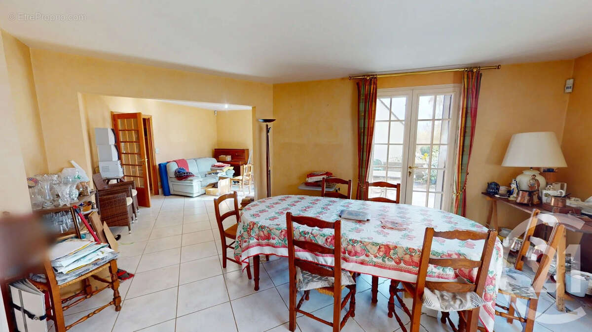 Maison à SAINT-QUENTIN