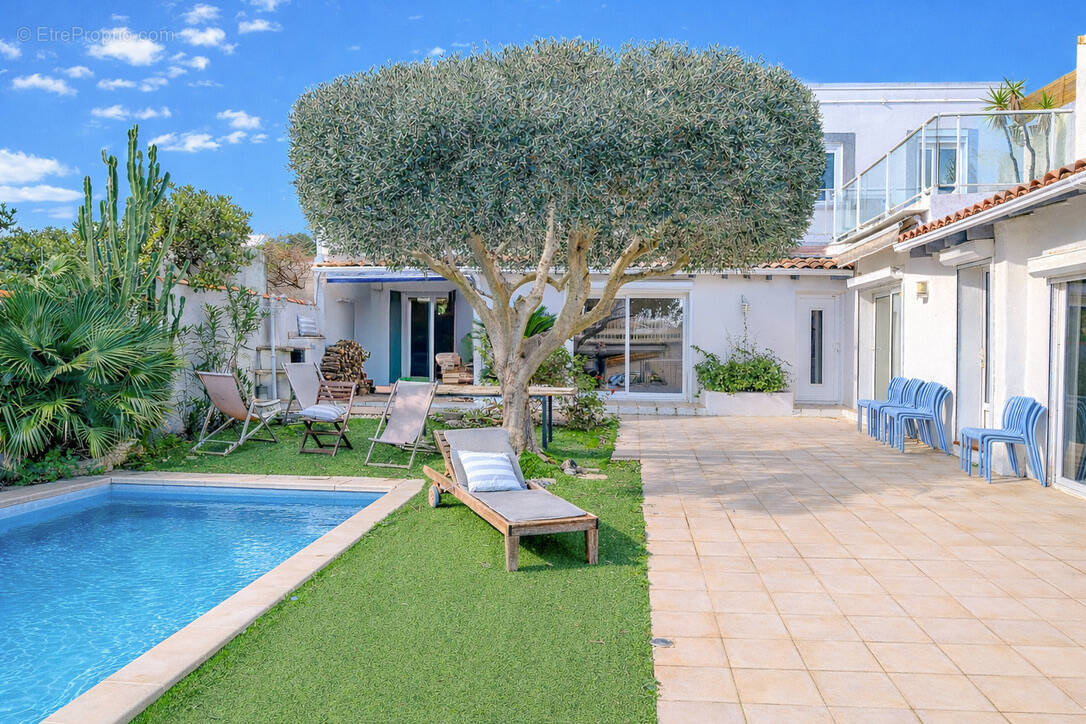 Maison à MARSEILLE-8E