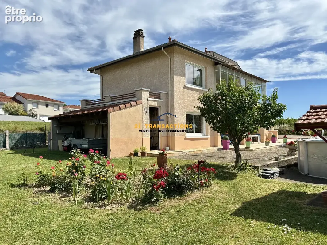 Photo Maison à Genilac au prix de 380 000€