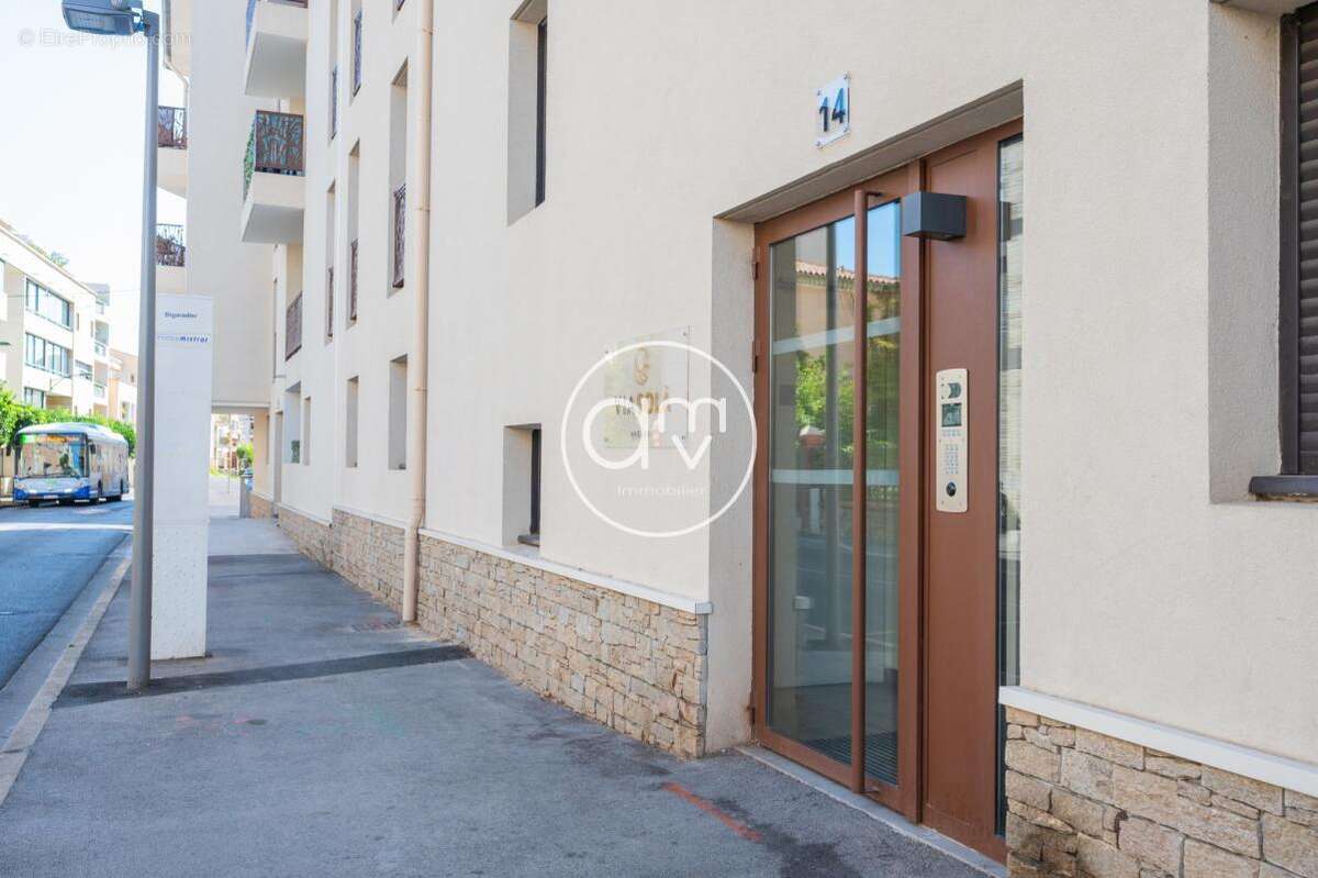 Appartement à HYERES