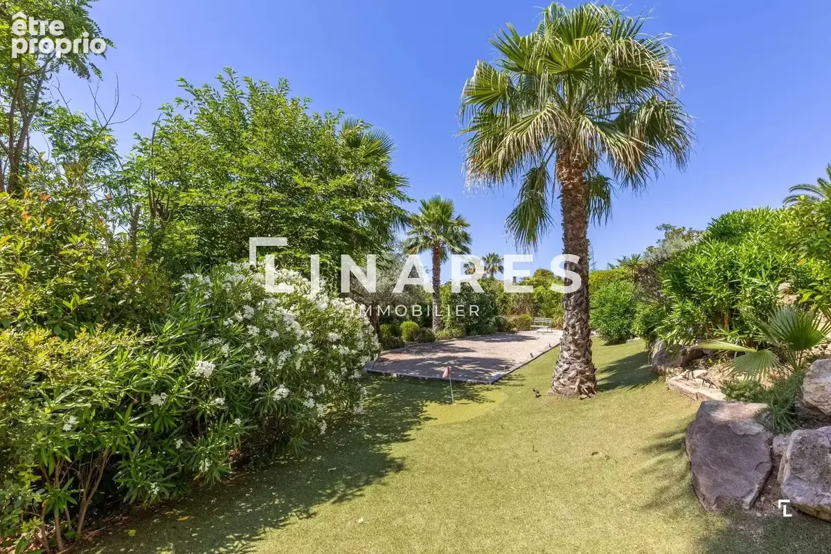 VILLA AZURA - Propriété T5 de 185m2 - Piscine - Terrain de boules - 83118 SAINT - RAPHAËL - photo 14