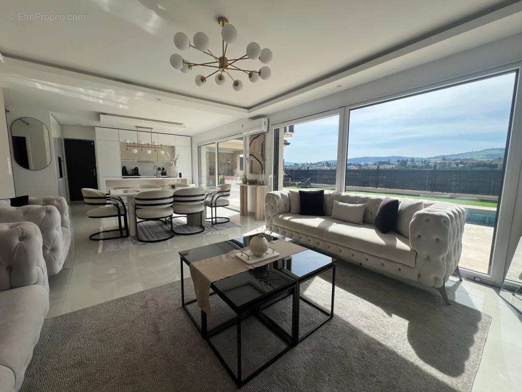 Maison à LA GRAND-CROIX