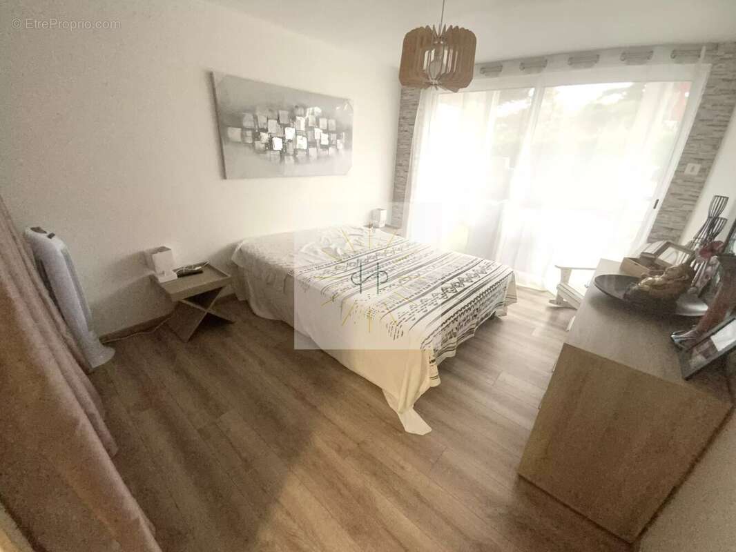 Maison à MONTBOUCHER-SUR-JABRON