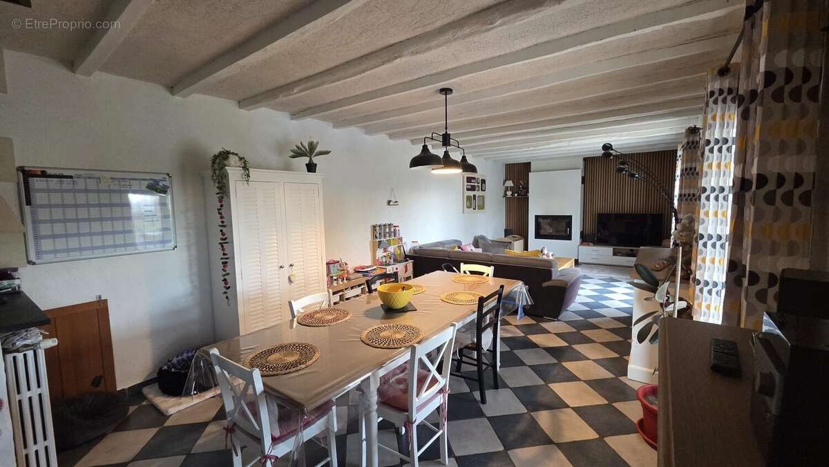 Maison à BRAIN-SUR-L'AUTHION