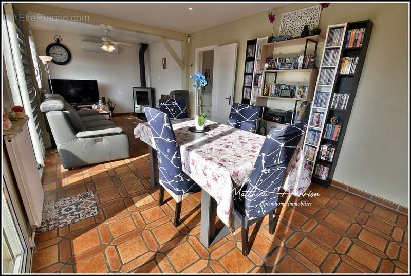 Maison à GROSSOEUVRE