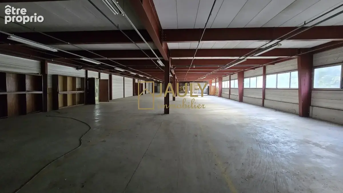 Commerce 4 540 m² à vendre à Coulommiers (77120) - photo 2