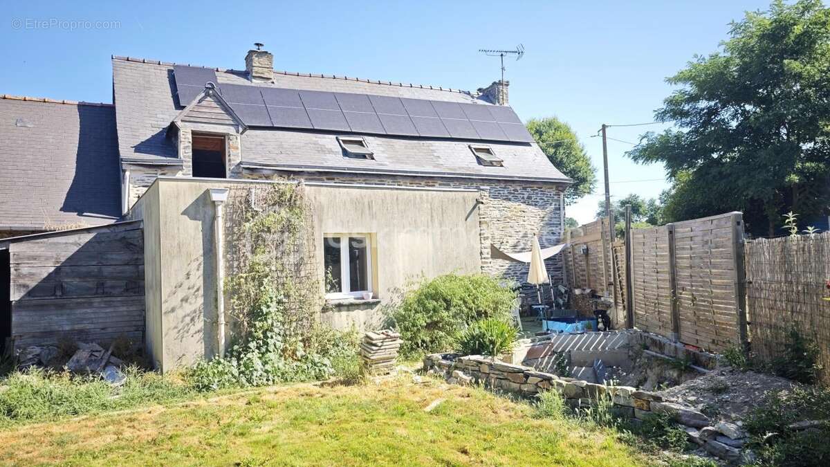 Maison à LA GACILLY