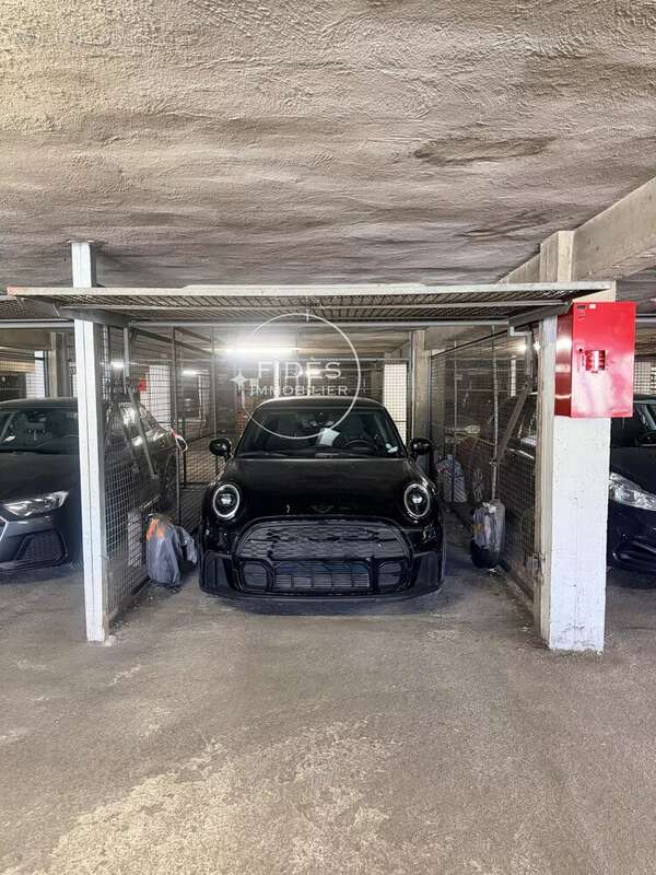 Parking à MARSEILLE-7E