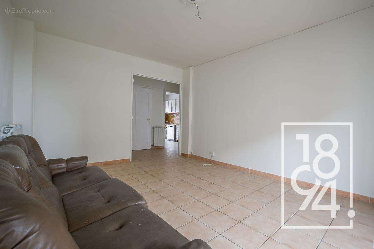 Appartement à MARSEILLE-5E