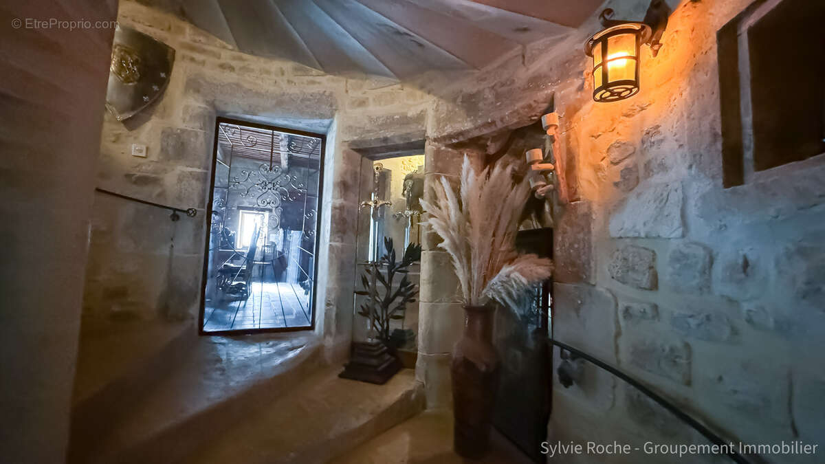 Maison à CADEROUSSE