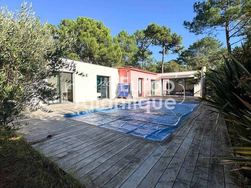 Maison à LES MATHES
