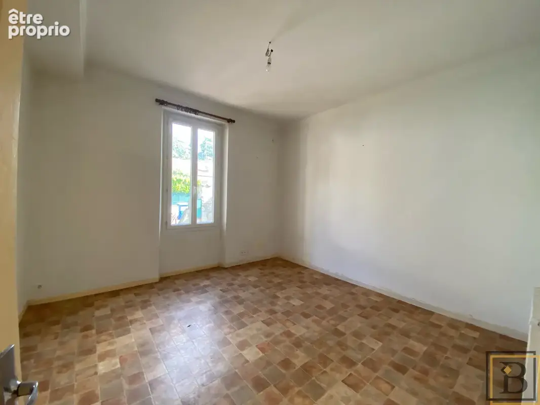 Maison de ville au calme   2 appartements   fort potentiel - photo 8