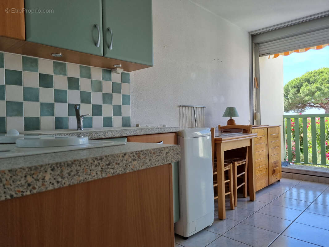 A vendre - gruissan - charmant studio coin cabine - 4 couchages - piscine - belle vue - photo 18