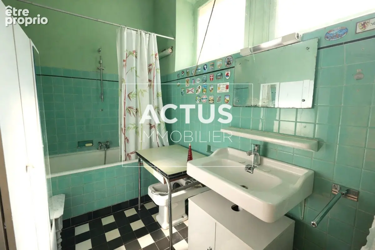 Maison 175 m² à Lamanon  - photo 7