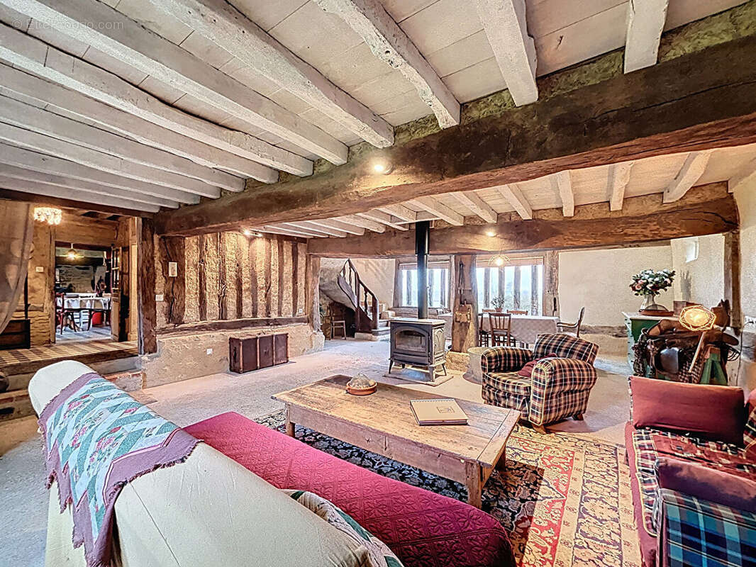 Maison à SAINT-PIERRE-SUR-DIVES