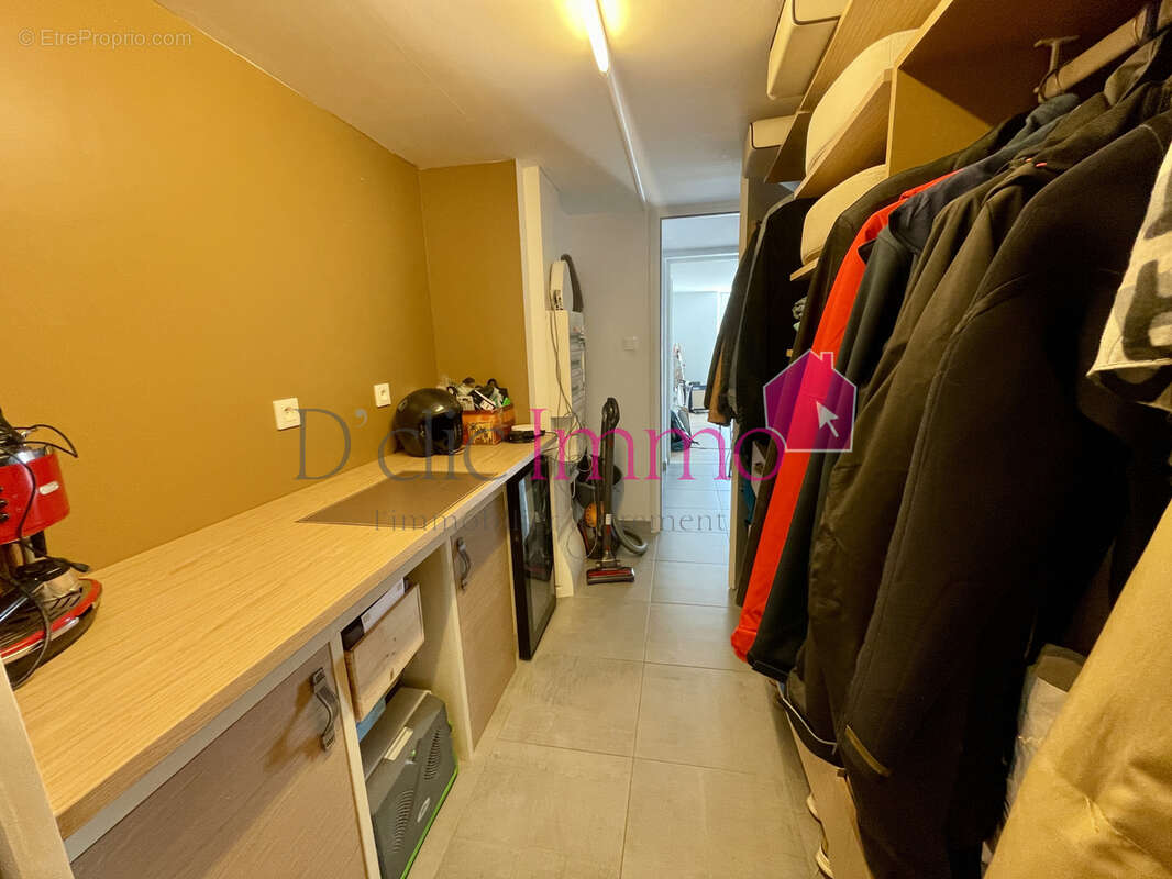Appartement de caractère situé sur la corniche ! - photo 14