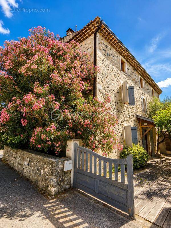Maison à VIVIERS