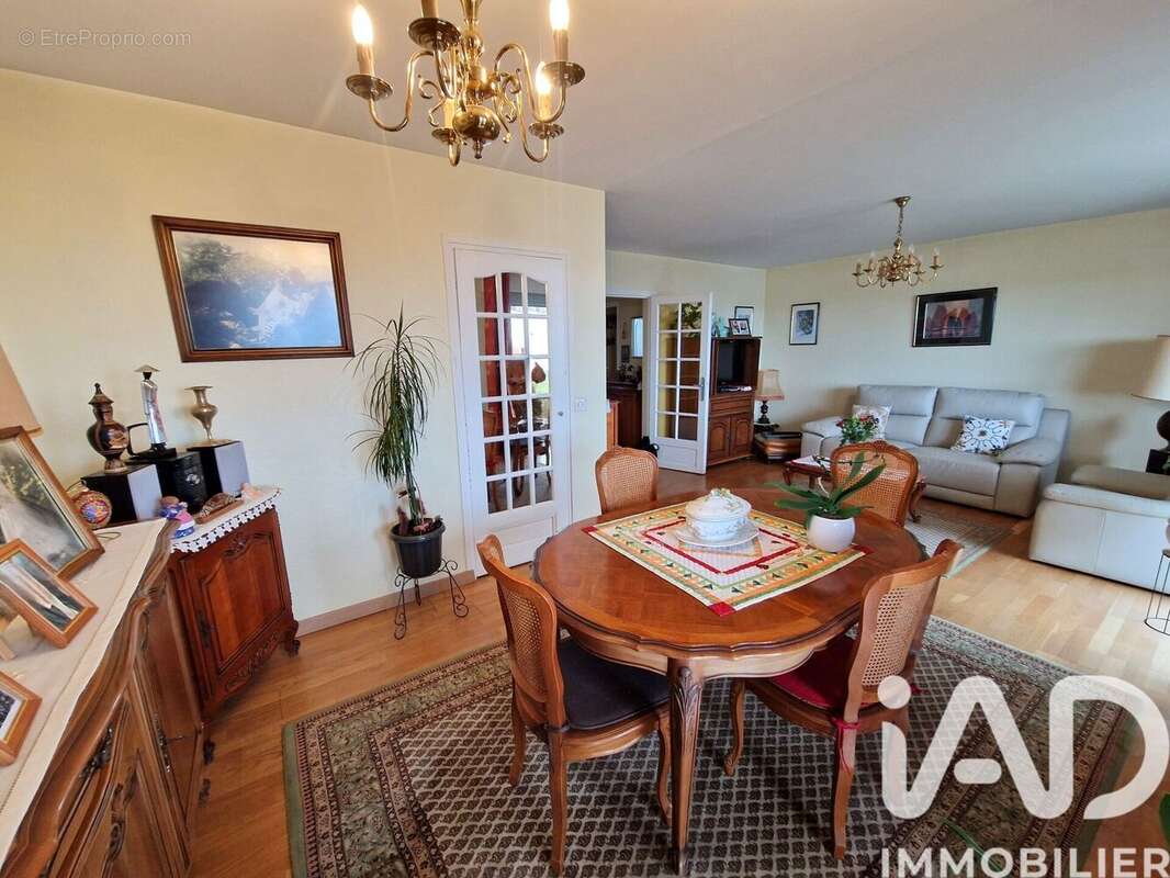 Photo 2 - Appartement à LE BOURGET